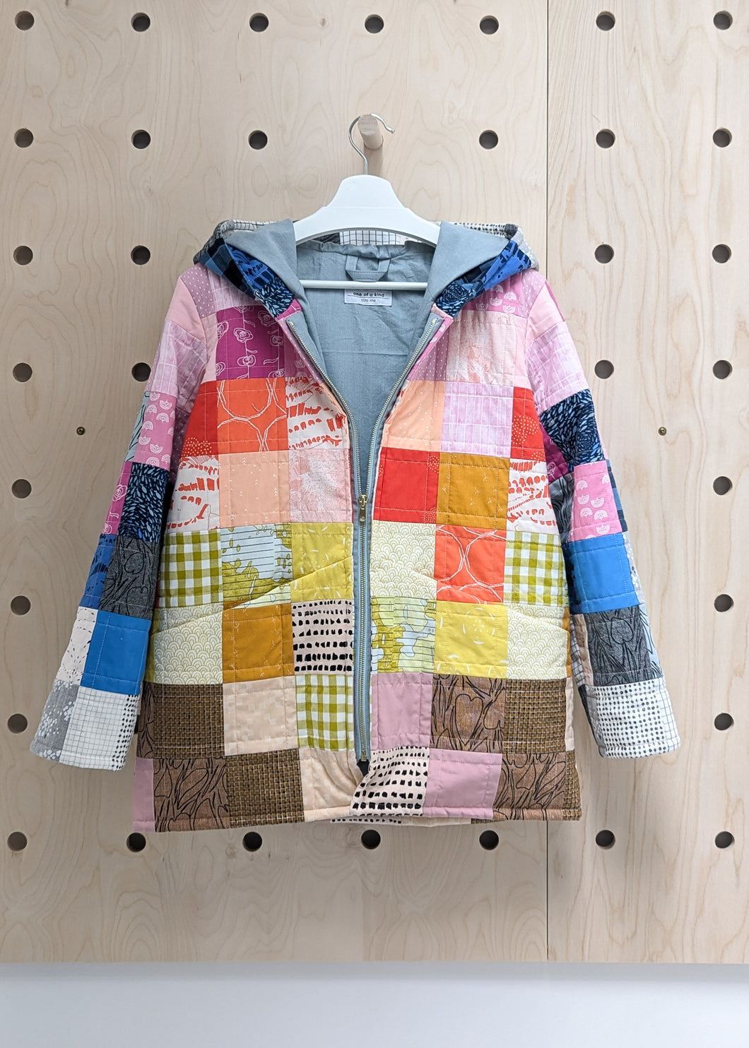 Adult M - Rainbow Bright